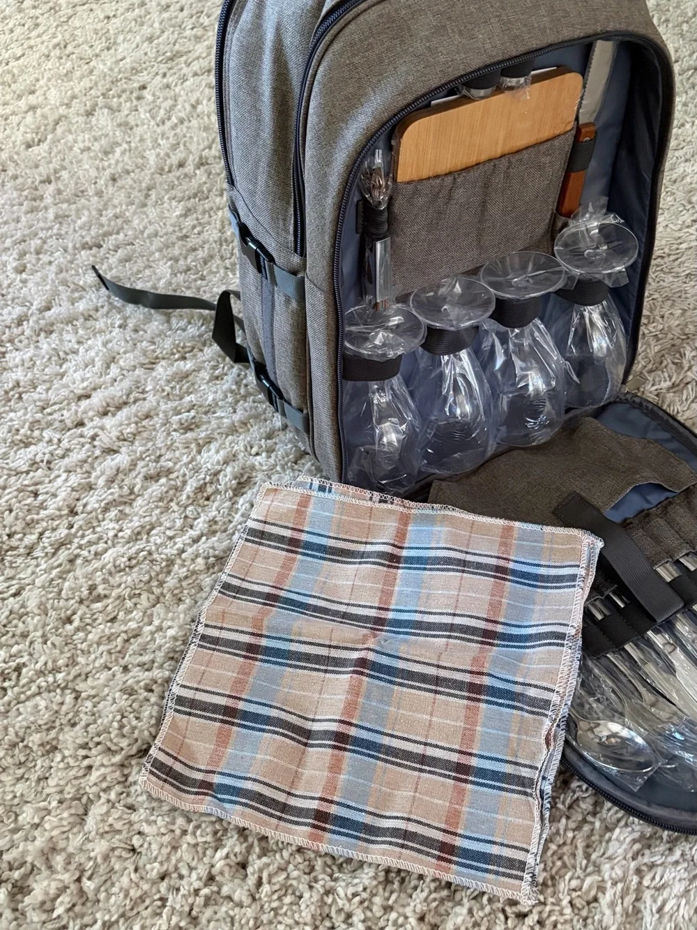 Brown/Tan Canvas Picnic Backpack with Service for 4